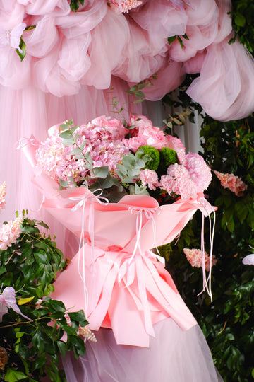 Grand Standing Bouquet