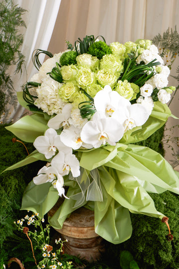 Grand Standing Bouquet